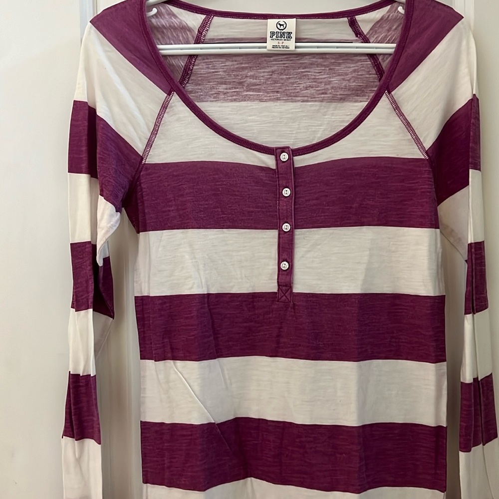 Victoria’s Secret pink long sleeve T-shirt, size small